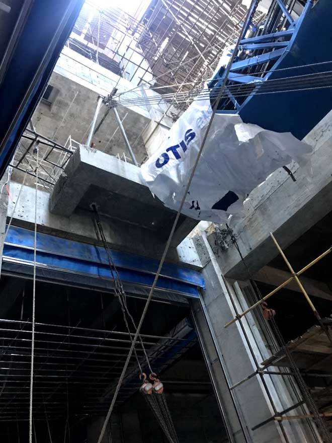 海軍博物館改擴建扶梯設備吊裝現(xiàn)場